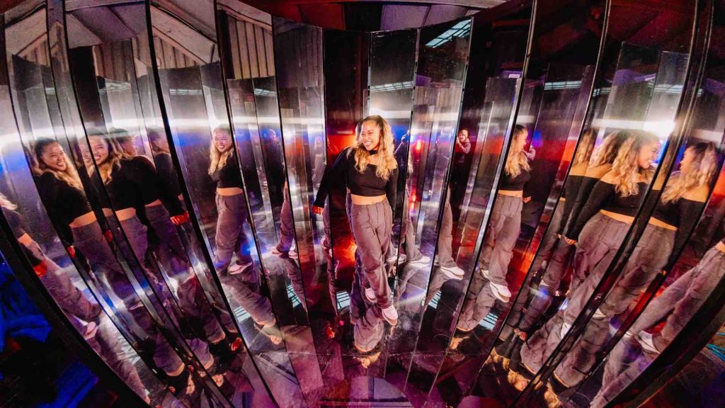The Art of Mirror Booth Entertainment